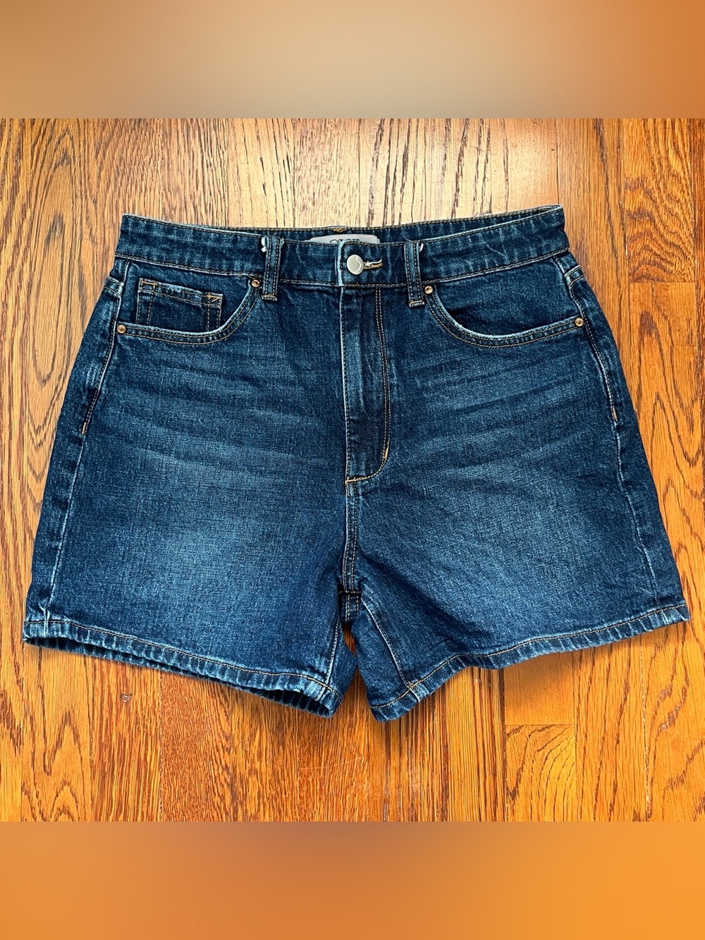 Joe’s Jeans High Rise Dark Wash Denim Shorts. 4” Inseam Size 29